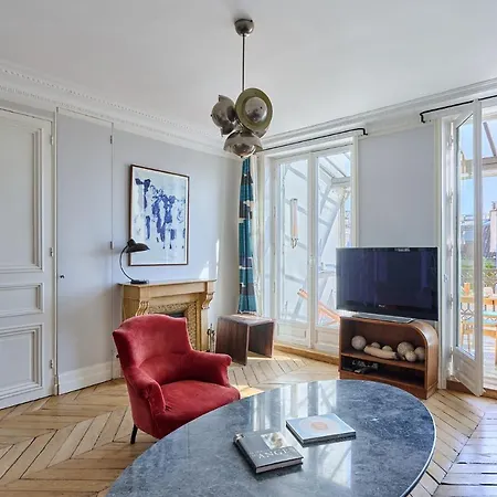 Center Of With Terrace By Studio Prestige Paris