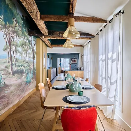 Center Of With Terrace By Studio Prestige Apartment